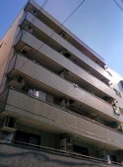 一岡ハイツ磯路
