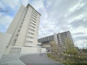 ローレルスクエア長岡京ザ・マークス