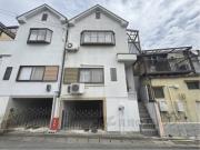 川田御出町50-52貸家
