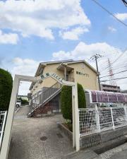 西岡ハイツ1