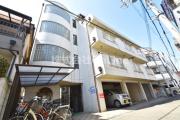 ファースト小阪