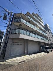 M.PARK WEST
