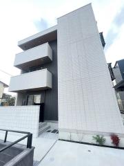 トリシア諸岡
