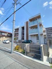 ペルスネージュ岡田