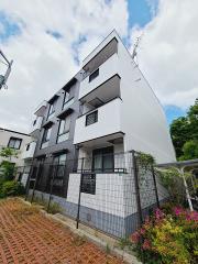 岡田山ハイツ A棟