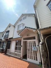 離宮前町1丁目貸家