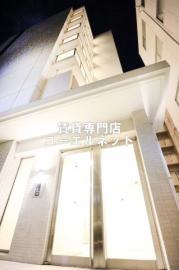 江坂 和