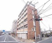 ファービスコート東野