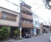ファミールさわだ