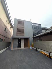 ART COURT