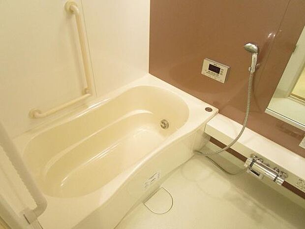 ＜浴室／Bath＞追い炊き機能、浴室暖房乾燥機能付き