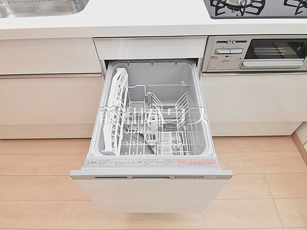 食洗機　【杉並区天沼3丁目】ビルトイン食洗機は毎日の家事を軽減させてくれます。またワークトップも広々使え機能性も向上します。　