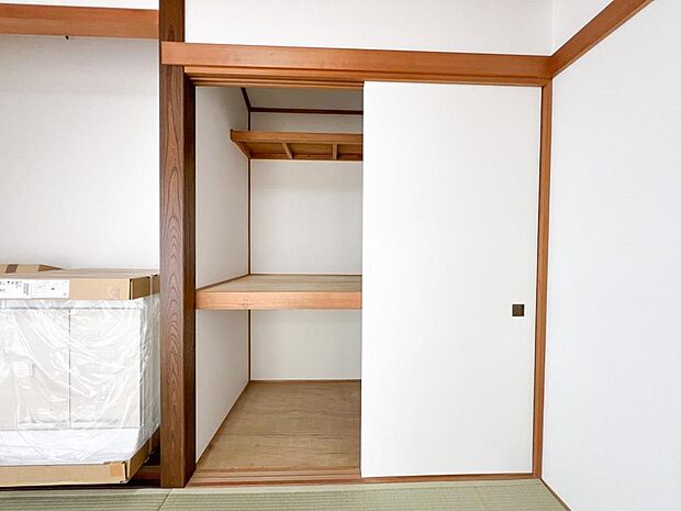 広々とした収納スペースがある事でお部屋をすっきりさせることが可能です。