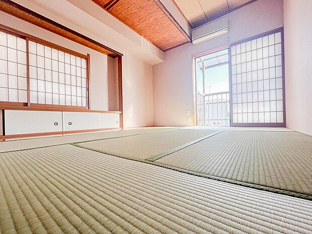 様々な用途で使える和室は和みのお部屋。ゴロンと横になれる喜びを感じるはず。