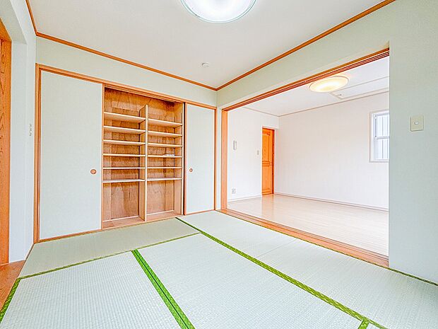 和室は癒しの空間で畳のい草はリラックス効果もあります。