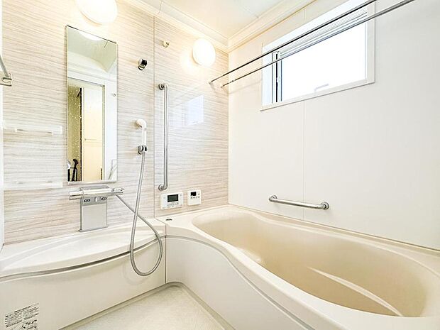ミストサウナ付きのお風呂は、もちろん浴室乾燥機も付いております。