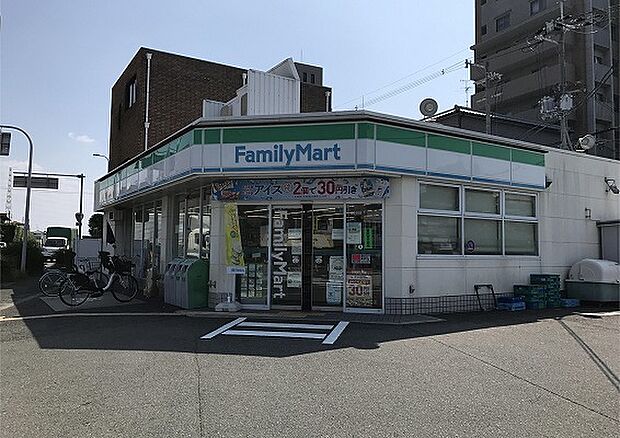 ファミリーマート八尾高安町店