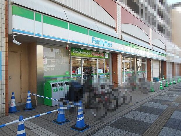 ファミリーマート長岡京駅前店