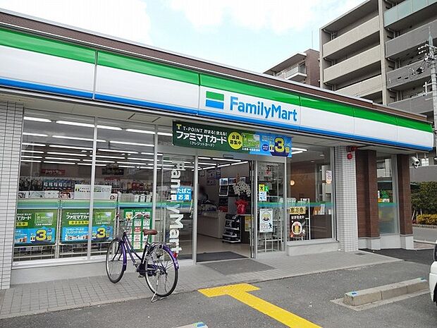 ファミリーマート 伏見舞台町店