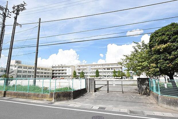 市川市立大野小学校 徒歩5分。 360m