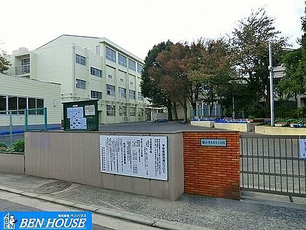 横浜市立東台小学校 徒歩7分。教育施設が近くに整った、子育て世帯も安心の住環境です。 520m