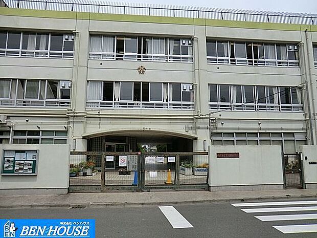 川崎市立平間小学校 徒歩9分。教育施設が近くに整った、子育て世帯も安心の住環境です。 680m