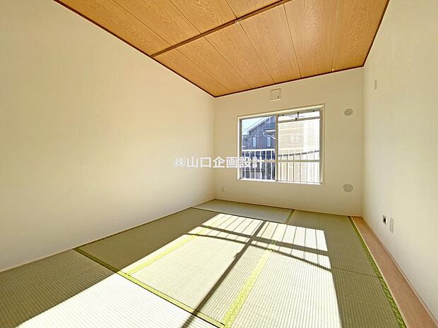 和室6.0帖　採光の良い和室はのんびりと寛げる空間です