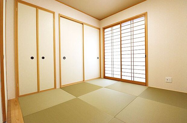 和室はリフォームでピカピカに。半帖畳も新調し、おしゃれでモダンなお部屋になりました。