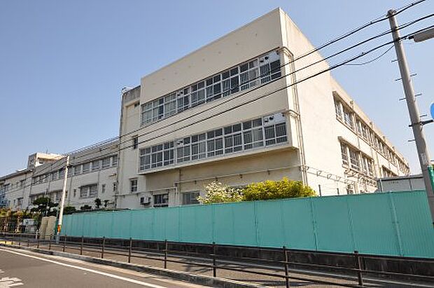 【小学校】堺市立東三国丘小学校まで580ｍ