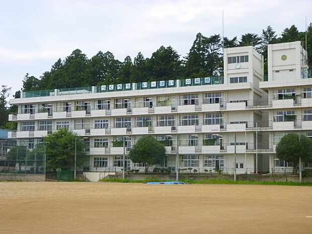 仙台市立第一中学校　722ｍ（徒歩10分）