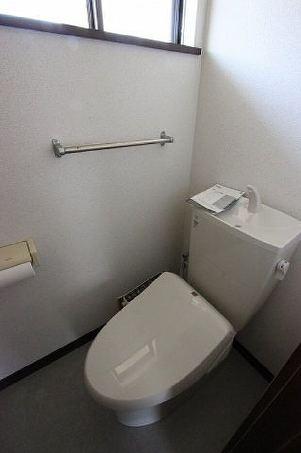 2階にもトイレあります！（2024.5新規交換）