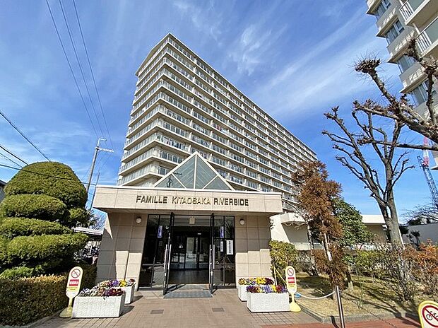ファミール北大阪リバーサイド(3LDK) 6階の外観
