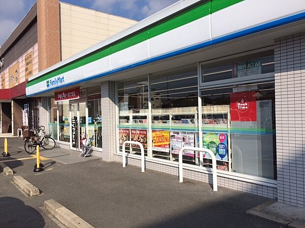 ファミリーマート 竹田七瀬川店