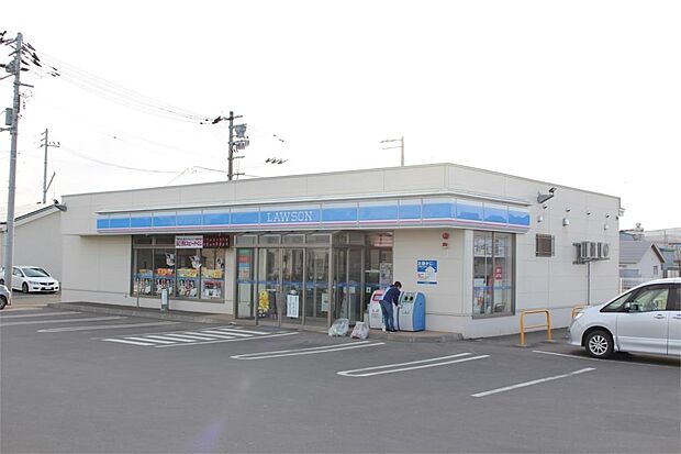 ローソン 北見ひかり野店（713m）