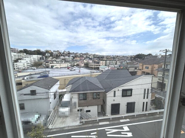 既存建物2階から撮影した眺望です。