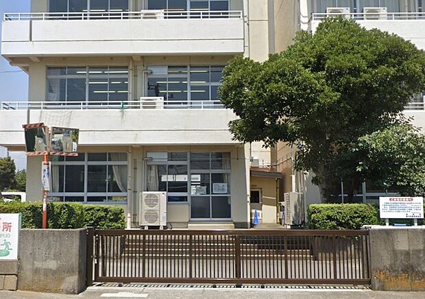 愛川町菅原小学校（1300m）