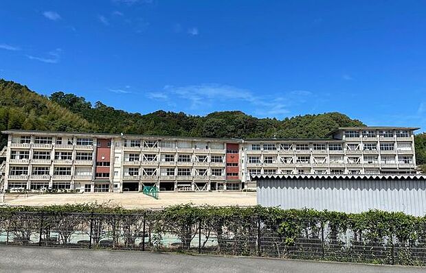 羽ノ浦中学校 1840m