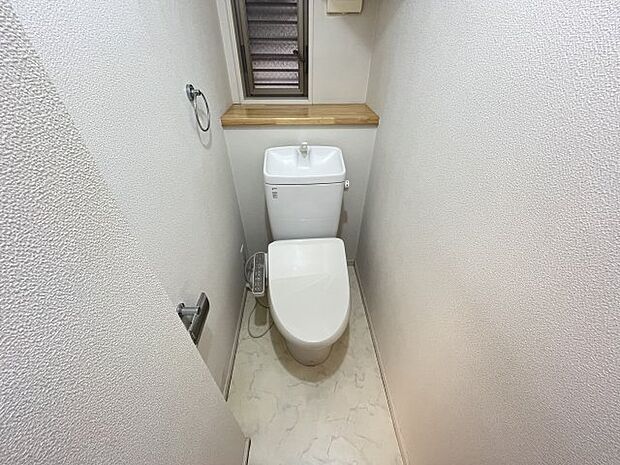 2階トイレ（新規交換予定・リフォーム前の写真になります）