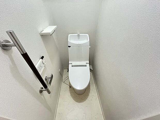 1階トイレ（新規交換予定・リフォーム前の写真になります）