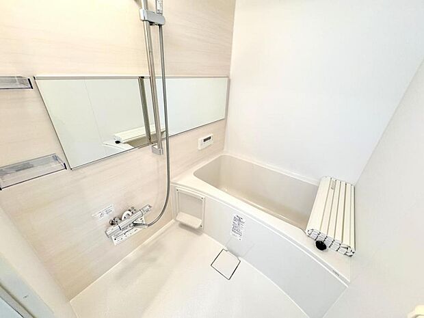 ■換気乾燥暖房機付きの浴室で快適なバスタイム！