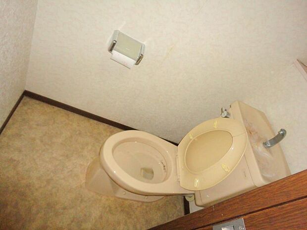 ■温水洗浄機能付きトイレ新規交換！（リフォーム前）
