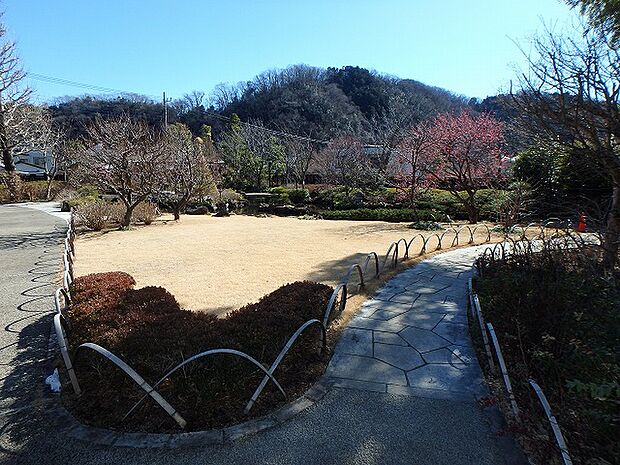 ■高尾駒木野庭園ー徒歩約8分