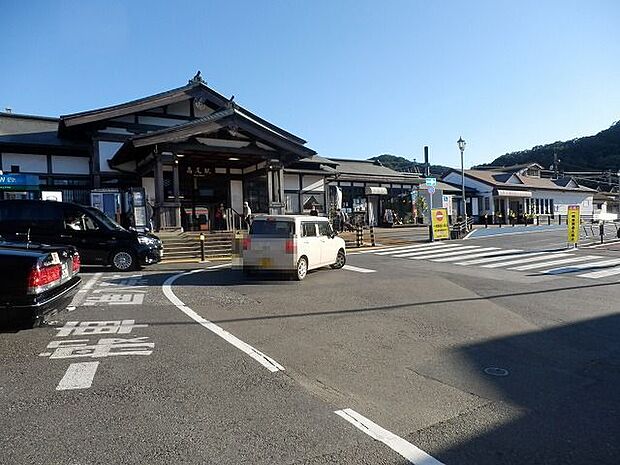 ■高尾駅−徒歩約17分