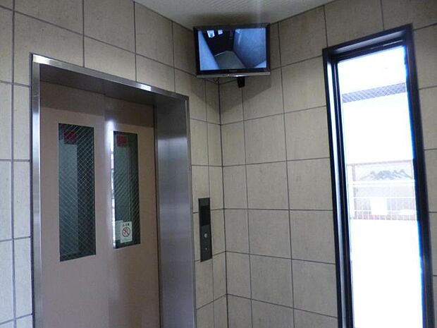 エレベーターは1基あります。