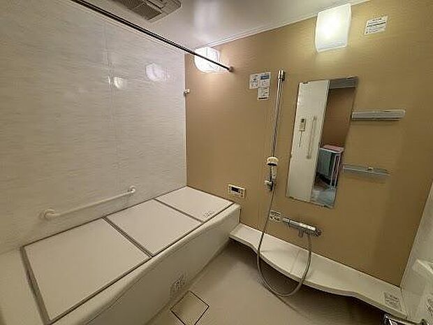 浴室は、浴室乾燥機にミストサウナがついております。