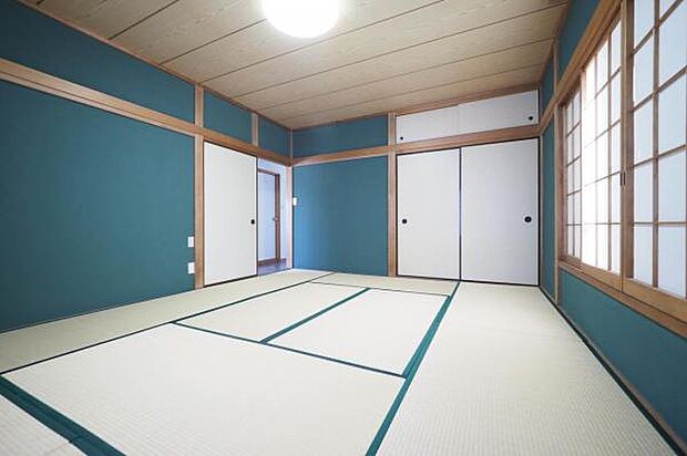 ■和室■　10帖の広々とした和空間。エアコン設置済のため、暮らしやすい生活空間です♪