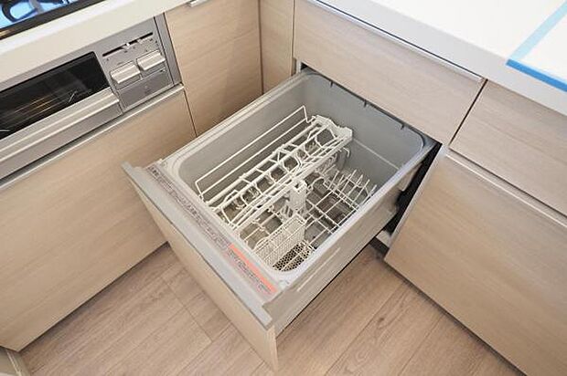 食洗機/高温高圧で洗浄、乾燥までお任せ　家事の時短に繋がる優れものです 