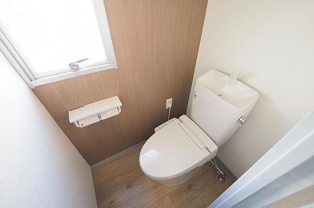 お手洗いは各階に設置しており、それぞれリフォームにて新規交換済みです