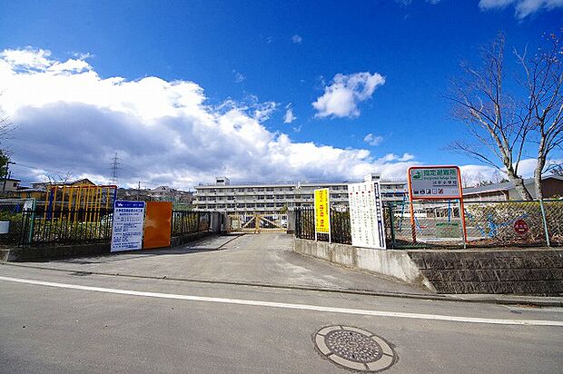 仙台市立川平小学校 約1400ｍ