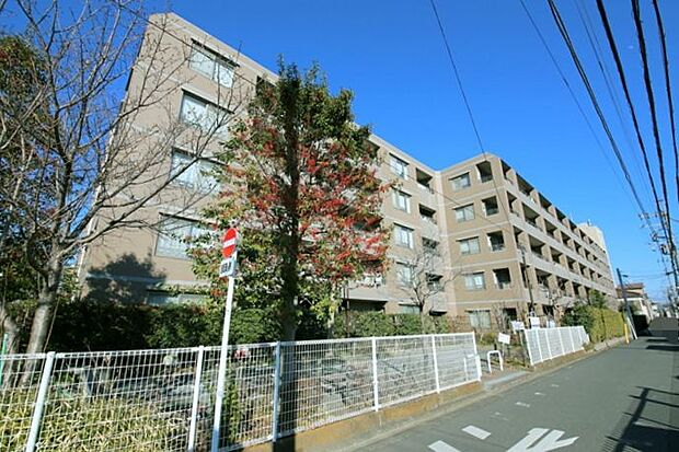東急東横線「武蔵小杉」駅まで、徒歩10分の好立地でございます♪